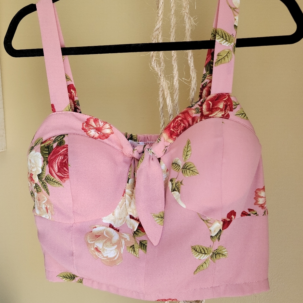 (Xhilaration) Blush Floral Crop Top, Size L